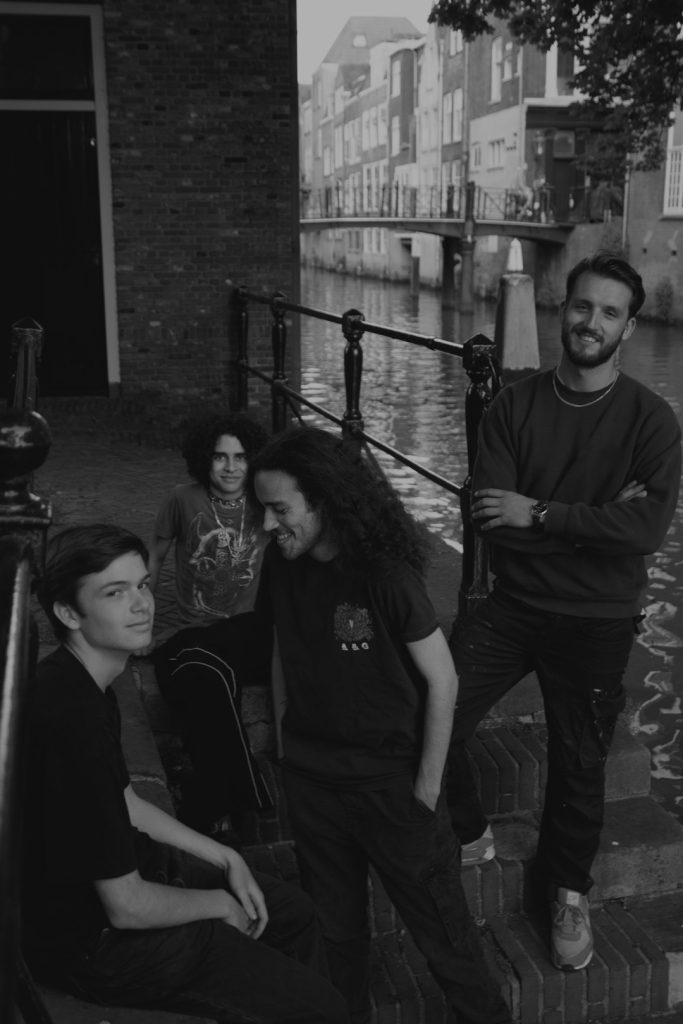 Band : Anulum insta: anulum9